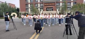 新鄉(xiāng)視界影視為新鄉(xiāng)市一中拍攝慶祝中共建黨百年快閃活動又轟動新鄉(xiāng)！